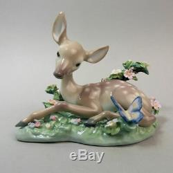 Lovely Lladro Fine Porcelain'a Quiet Moment' Fawn Figure 5673