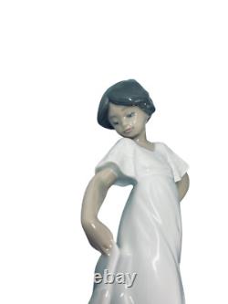 MINT Spain Vintage 1989 Pretty Nightgown withFlight NAO LLADRO OAISA BRILLO #01110