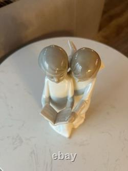 Mint Condition NAO by Lladro 8 Angels Choir Figurine Angels Singing