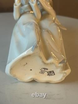 Mint Condition NAO by Lladro 8 Angels Choir Figurine Angels Singing