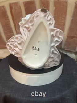 NAO BY LLADRO BUNDLE OF LOVE #1214 (mint condition)