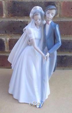 NAO BY LLADRO Bride and Groom Wedding Couple Figurine Unforgettable Dance 1247
