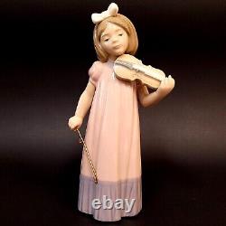 NAO BY LLADRO, GIRL PLAYING VIOLIN #1034, Figure'86 -EXC CONDITION