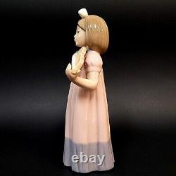NAO BY LLADRO, GIRL PLAYING VIOLIN #1034, Figure'86 -EXC CONDITION