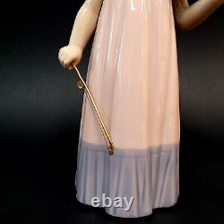 NAO BY LLADRO, GIRL PLAYING VIOLIN #1034, Figure'86 -EXC CONDITION