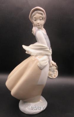 NAO BY LLADRO Girl with Egg/Fruit Basket 4834 9.5 Figurine Sculpture EXCELLENT