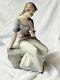 NAO BY LLADRO SPRING REFLECTIONS GIRL #1392 BRAND FLOWER SITTING Mint Condition