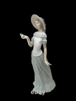 NAO BY LLADRO THE BUTTERFLY'S DANCE #1398 by Jose Javier Malavia MINT Cond