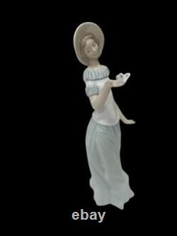 NAO BY LLADRO THE BUTTERFLY'S DANCE #1398 by Jose Javier Malavia MINT Cond
