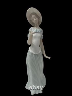 NAO BY LLADRO THE BUTTERFLY'S DANCE #1398 by Jose Javier Malavia MINT Cond