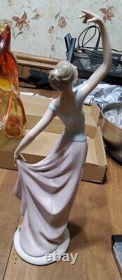 NAO BY LLADRO THE DANCE IS OVER LADY #1204 Handmade 1994 WOB