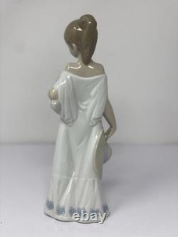 NAO BY LLADRO TOGETHER IN THE COUNTRYSIDE Girl 2003 Vintage Statute FIGURINE
