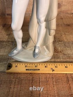 NAO BY Lladro #305 Don Quixote Reading With Sword 14.5 Made in Spain