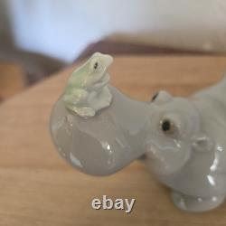 NAO By LLADRO SPAIN porcelain figurines HIPPOS IN LOVE 1998 Hippopotamus Pair