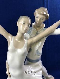 NAO By Lladro Finale Ballerina Couple large f8