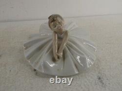 NAO By Lladro Girl Ballerina Figurine/Figure 1283 Ornamental/Decorative PieceE28
