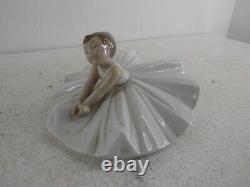 NAO By Lladro Girl Ballerina Figurine/Figure 1283 Ornamental/Decorative PieceE28