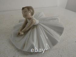 NAO By Lladro Girl Ballerina Figurine/Figure 1283 Ornamental/Decorative PieceE28