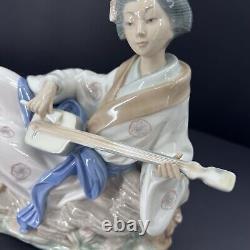 NAO By Lladro Oriental Melody Geisha Girl Playing Samisen Figurine #227