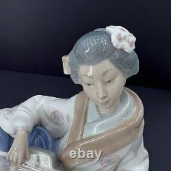 NAO By Lladro Oriental Melody Geisha Girl Playing Samisen Figurine #227