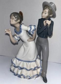 NAO By llardo Gypsy Dancing Couple Porcelain Figurine