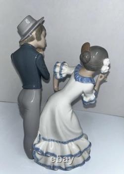 NAO By llardo Gypsy Dancing Couple Porcelain Figurine