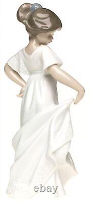 NAO How Pretty. Porcelain Girl Figure