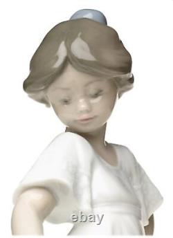 NAO How Pretty. Porcelain Girl Figure