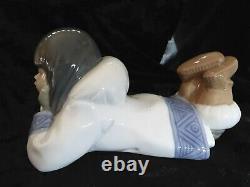 NAO / LLADRO Dreaming On The Ice Eskimo Inuit Figure. #1298