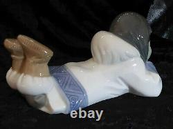 NAO / LLADRO Dreaming On The Ice Eskimo Inuit Figure. #1298