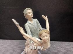 NAO LLADRO figurine Dancing on a Cloud Ballet Couple Man Woman