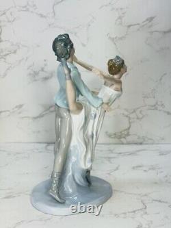 NAO LLADRO figurine Dancing on a Cloud Ballet Couple Man Woman