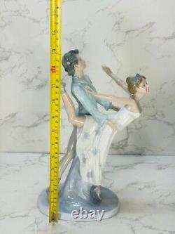 NAO LLADRO figurine Dancing on a Cloud Ballet Couple Man Woman