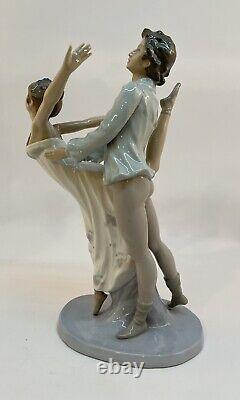 NAO LLADRO figurine Dancing on a Cloud Ballet Couple Man Woman NEW In Box