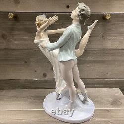 NAO LLADRO figurine Dancing on a Cloud Ballet Couple Man Woman PERFECT