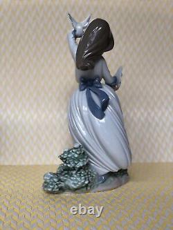 NAO LLADRO porcelain figure girls with pigeons 1984 excellent condition