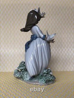 NAO LLADRO porcelain figure girls with pigeons 1984 excellent condition