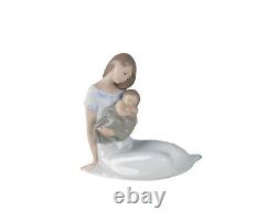 NAO Light of My Days (Boy). Porcelain Mother Figure