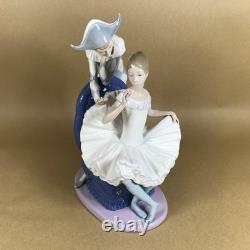 NAO Lladro A Dream Come True Figurine Jester and Ballerina Figurine 384 Retired