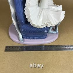 NAO Lladro A Dream Come True Figurine Jester and Ballerina Figurine 384 Retired