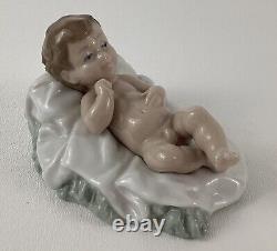 NAO Lladro Baby Jesus Nativity Glazed Porcelain Figure 0312 Hand Made Spain