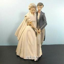 NAO, Lladro Daisa 1996 porcelain Bride & Groom figure/statue Spain 10? 50A