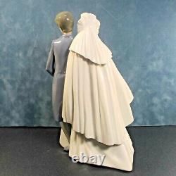 NAO, Lladro Daisa 1996 porcelain Bride & Groom figure/statue Spain 10? 50A