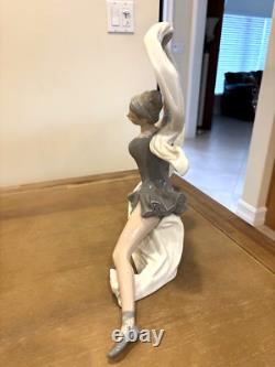 NAO Lladro Dancer Ballerina with Veil Porcelain Figure Daisa Spain 1992 Retired