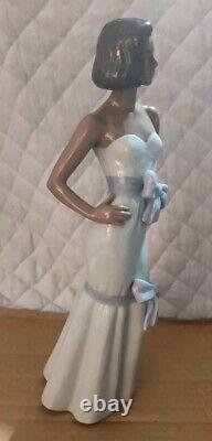 NAO Lladro Dasia Figurine, Dark Lady, RARE