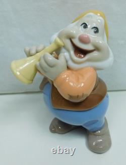 NAO Lladro Disney Porcelain Figurine 02001815 Snow White and the 7 Dwarfs Happy