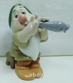 NAO Lladro Disney Porcelain Figurine 02001818 Snow White and the 7 Dwarfs Sleep