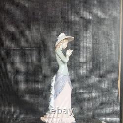 NAO Lladro Figurine Woman Reading Porcelain Figure Statue Collectible Decor