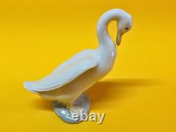 NAO Lladro Goose Figurine Small Porcelain Spain Vintage Bird Collectible