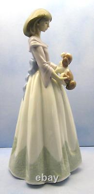 NAO Lladro Lady with Her Spoiled Puppy Figurine 1998